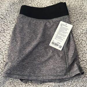 NWT Lululemon Pace Rival Skirt (Tall) *No Panels 15" size 14 in gray/black